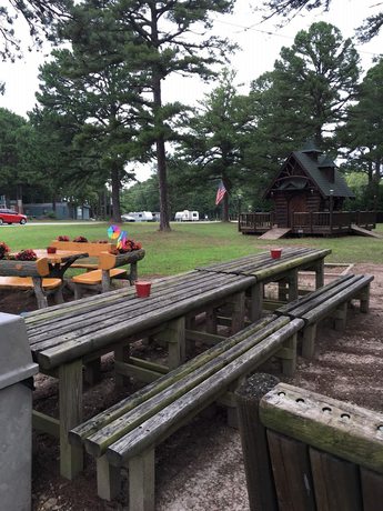 Imagen de los exteriores del Hotel Country Mountain Inn, Eureka Springs. Foto 9