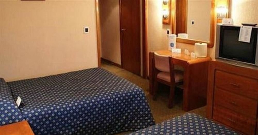 Imagen de la habitación del Hotel Country Plaza. Foto 3