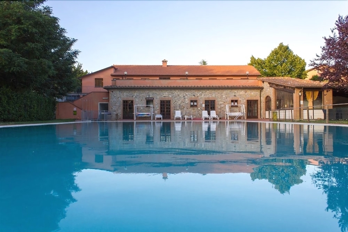 Imagen de la piscina del Hotel Country Resort Al Poggio Dei Papi. Foto 19