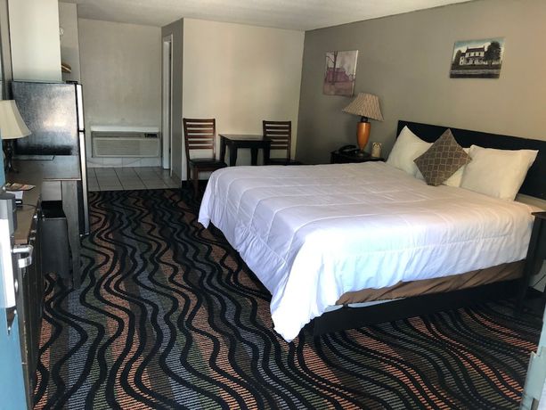 Imagen de la habitación del Hotel Country Town N Suites. Foto 4