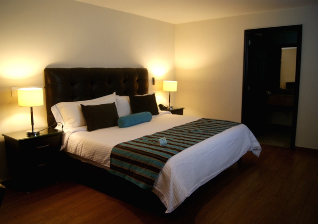 Imagen de la habitación del Hotel Country and Suites. Foto 11