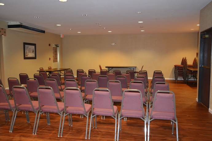 Imagen de los interiores del Hotel Countryside Inn and Suites, Mount Orab. Foto 16