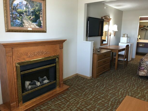 Imagen de la habitación del Hotel Countryside Suites. Foto 17