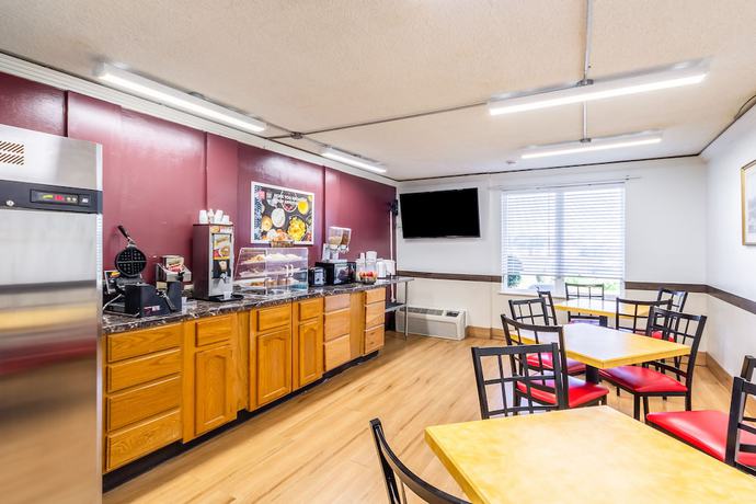 Imagen del bar/restaurante del Hotel Countryside Suites Kansas City Independence I-70e Sports Complex. Foto 2