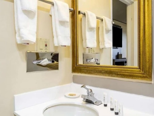 Imagen de la habitación del Hotel Countryside Suites Kansas City Independence I-70e Sports Complex. Foto 8