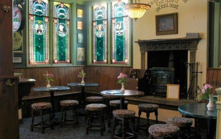 Imagen del bar/restaurante del Hotel County Clare Irish and Pub. Foto 3