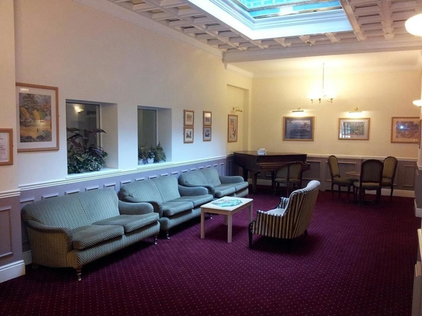 Imagen de los interiores del Hotel County. Foto 15