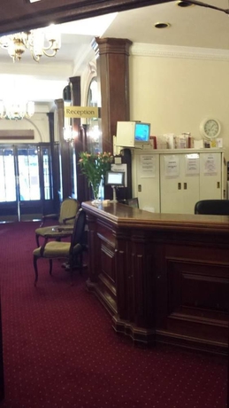 Imagen de los interiores del Hotel County. Foto 16