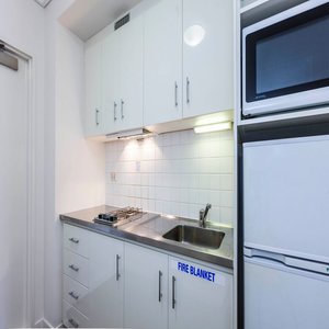 Imagen de la habitación del Hotel Couran Cove Island Resort. Foto 5