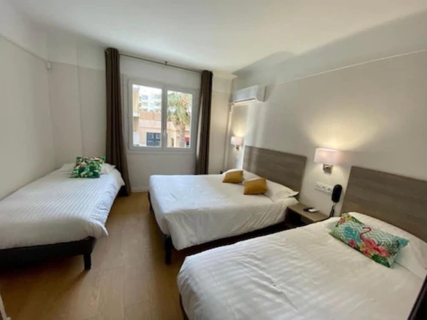 Imagen de la habitación del Hotel Courbet. Foto 7