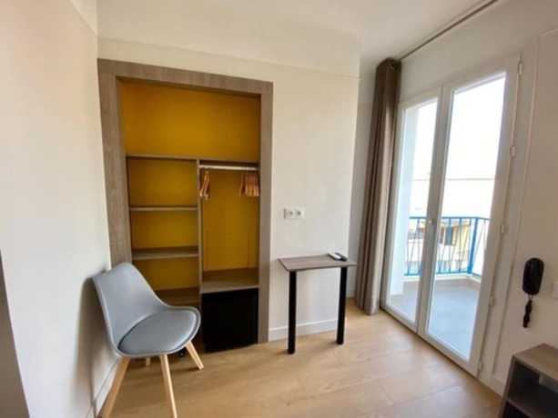 Imagen de la habitación del Hotel Courbet. Foto 14