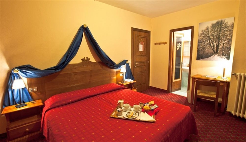 Imagen de la habitación del Hotel Courmayeur. Foto 7