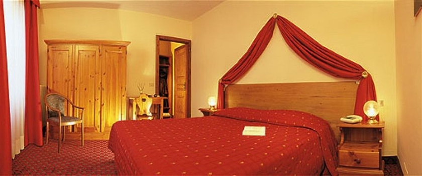 Imagen de la habitación del Hotel Courmayeur. Foto 11