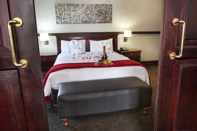 Imagen de la habitación del Hotel Court Classique Suite. Foto 10