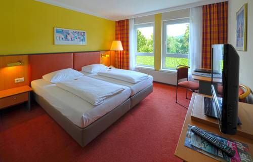 Imagen de la habitación del Hotel Court. Foto 9