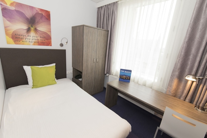 Imagen de la habitación del Hotel Court Garden. Foto 6