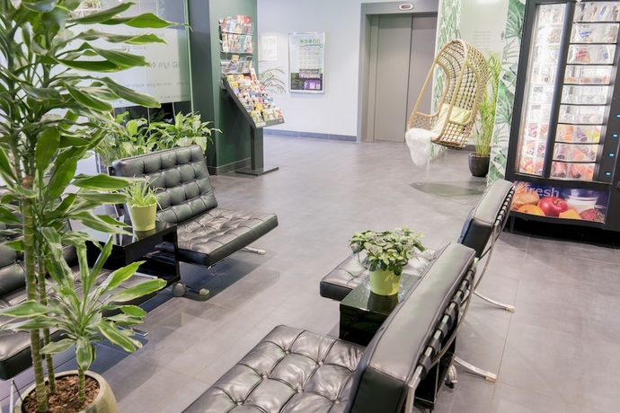 Imagen de los interiores del Hotel Court Garden. Foto 19