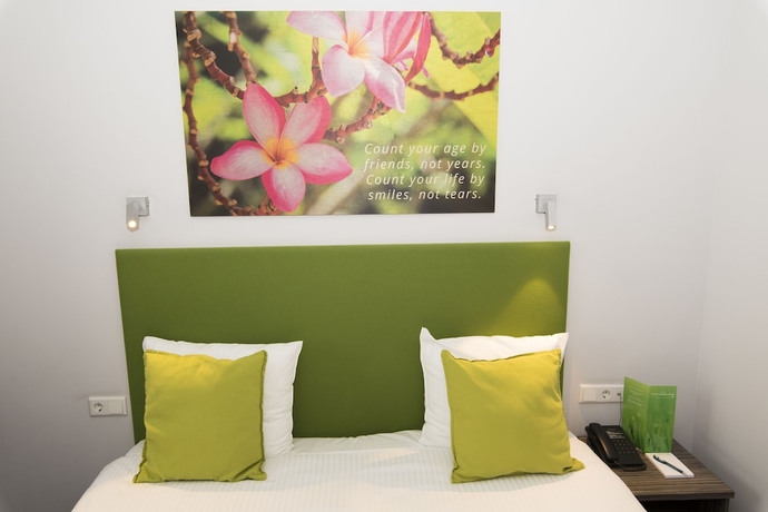 Imagen de la habitación del Hotel Court Garden. Foto 16