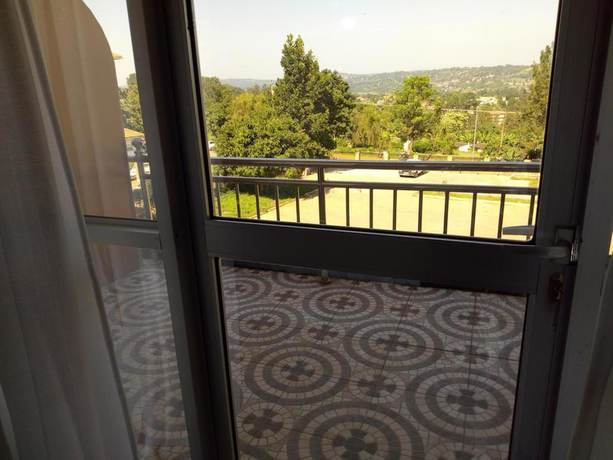 Imagen de la habitación del Hotel Court Lane. Foto 6