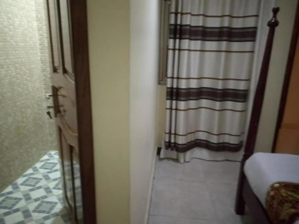 Imagen de la habitación del Hotel Court Lane. Foto 10