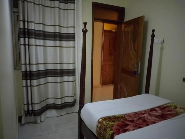 Imagen de la habitación del Hotel Court Lane. Foto 15