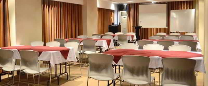 Imagen de los interiores del Hotel Court Meridian And Suites. Foto 19