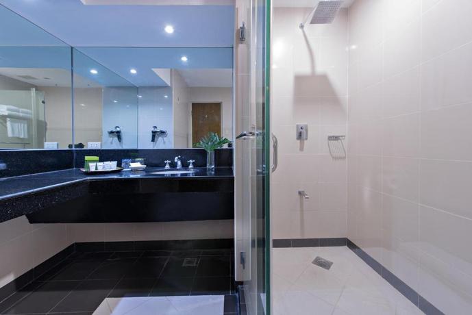 Imagen general del Hotel Court Meridian And Suites. Foto 17