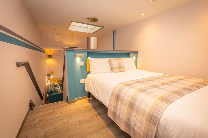 Imagen de la habitación del Hotel Court Residence. Foto 2