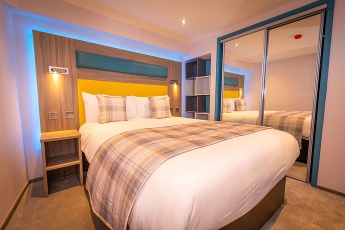 Imagen de la habitación del Hotel Court Residence. Foto 3