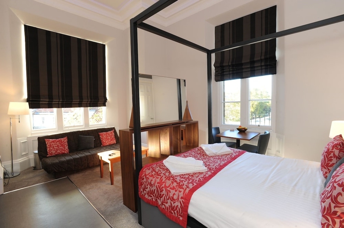 Imagen de la habitación del Hotel Court Residence. Foto 11