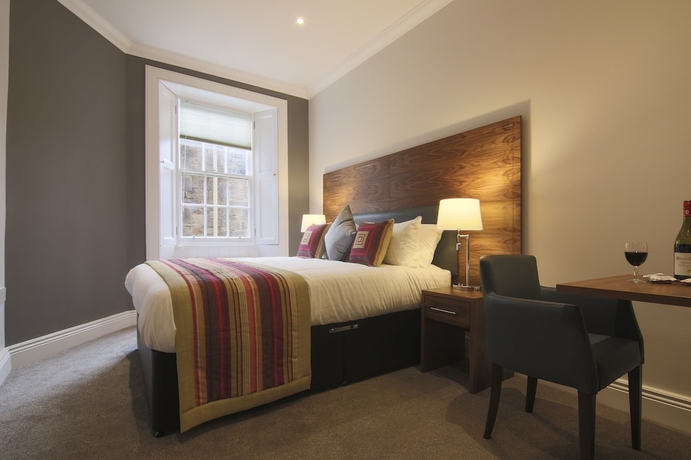 Imagen de la habitación del Hotel Court Residence. Foto 19