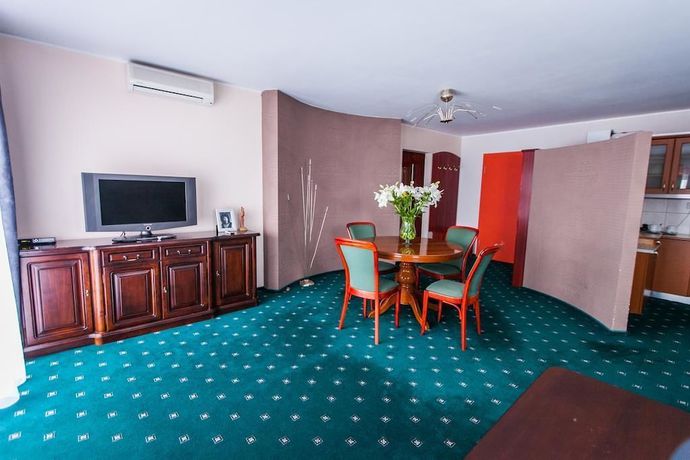 Imagen de la habitación del Hotel Court Wellness and Spa. Foto 15