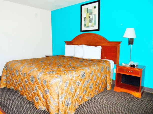 Imagen de la habitación del Hotel Courtesy Inn. Foto 4