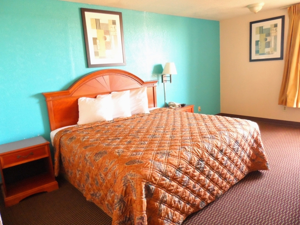 Imagen de la habitación del Hotel Courtesy Inn. Foto 5