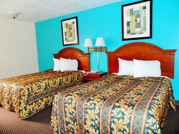 Imagen de la habitación del Hotel Courtesy Inn. Foto 7