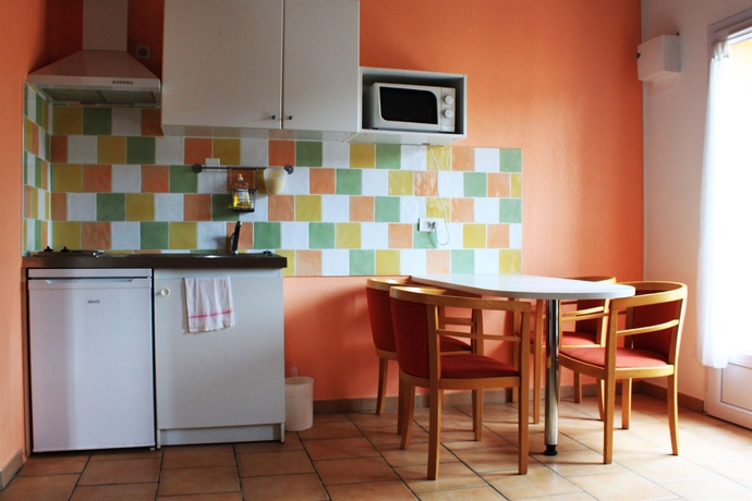 Imagen de la habitación del Hotel Court'inn Suites. Foto 2