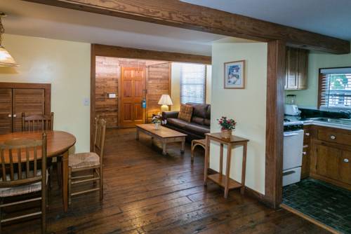 Imagen de la habitación del Hotel Courtney's Place Historic Cottages & Inns. Foto 12