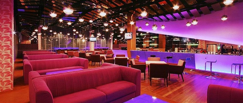 Imagen de la habitación del Hotel Courtyard @ 1borneo. Foto 2