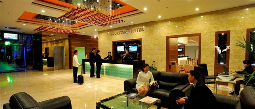 Imagen de los interiores del Hotel Courtyard @ 1borneo. Foto 4