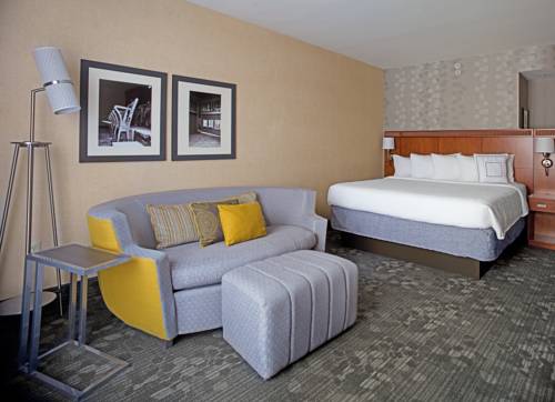 Imagen de la habitación del Hotel Courtyard Aberdeen At Ripken Stadium. Foto 5