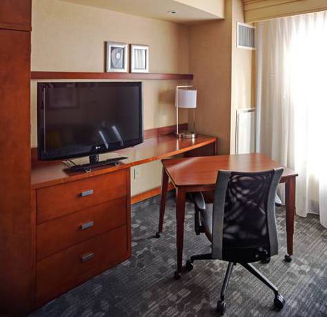 Imagen de la habitación del Hotel Courtyard Aberdeen At Ripken Stadium. Foto 10