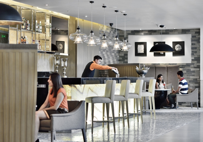 Imagen del bar/restaurante del Hotel Courtyard Agra. Foto 6