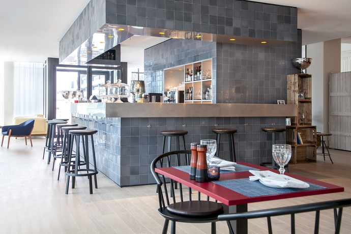 Imagen del bar/restaurante del Hotel Courtyard Amsterdam Arena Atlas. Foto 3