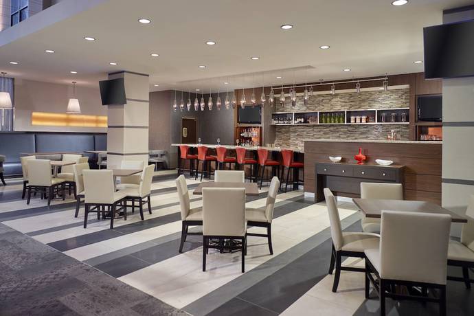Imagen del bar/restaurante del Hotel Courtyard Atlanta Decatur Downtown/Emory. Foto 3