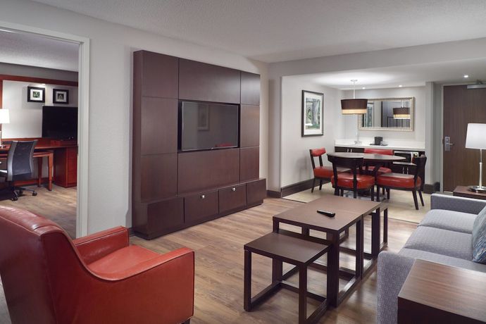 Imagen de la habitación del Hotel Courtyard Atlanta Decatur Downtown/Emory. Foto 10