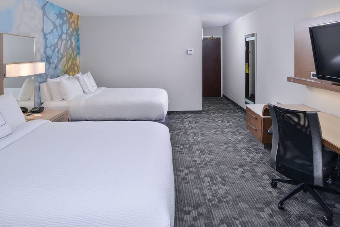 Imagen de la habitación del Hotel Courtyard Atlanta Suwanee. Foto 4