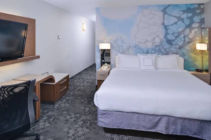 Imagen de la habitación del Hotel Courtyard Atlanta Suwanee. Foto 6