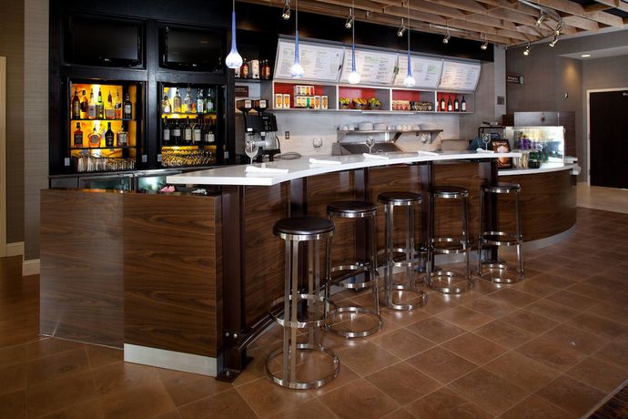 Imagen del bar/restaurante del Hotel Courtyard Boone. Foto 6