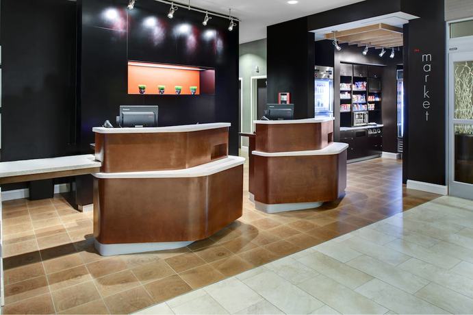Imagen de los interiores del Hotel Courtyard Boone. Foto 20