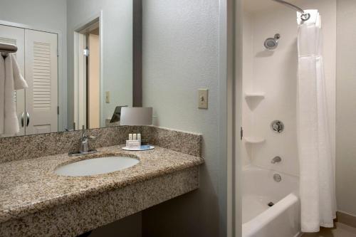 Imagen de la habitación del Hotel Courtyard Boston By Marriott Norwood/canton. Foto 18
